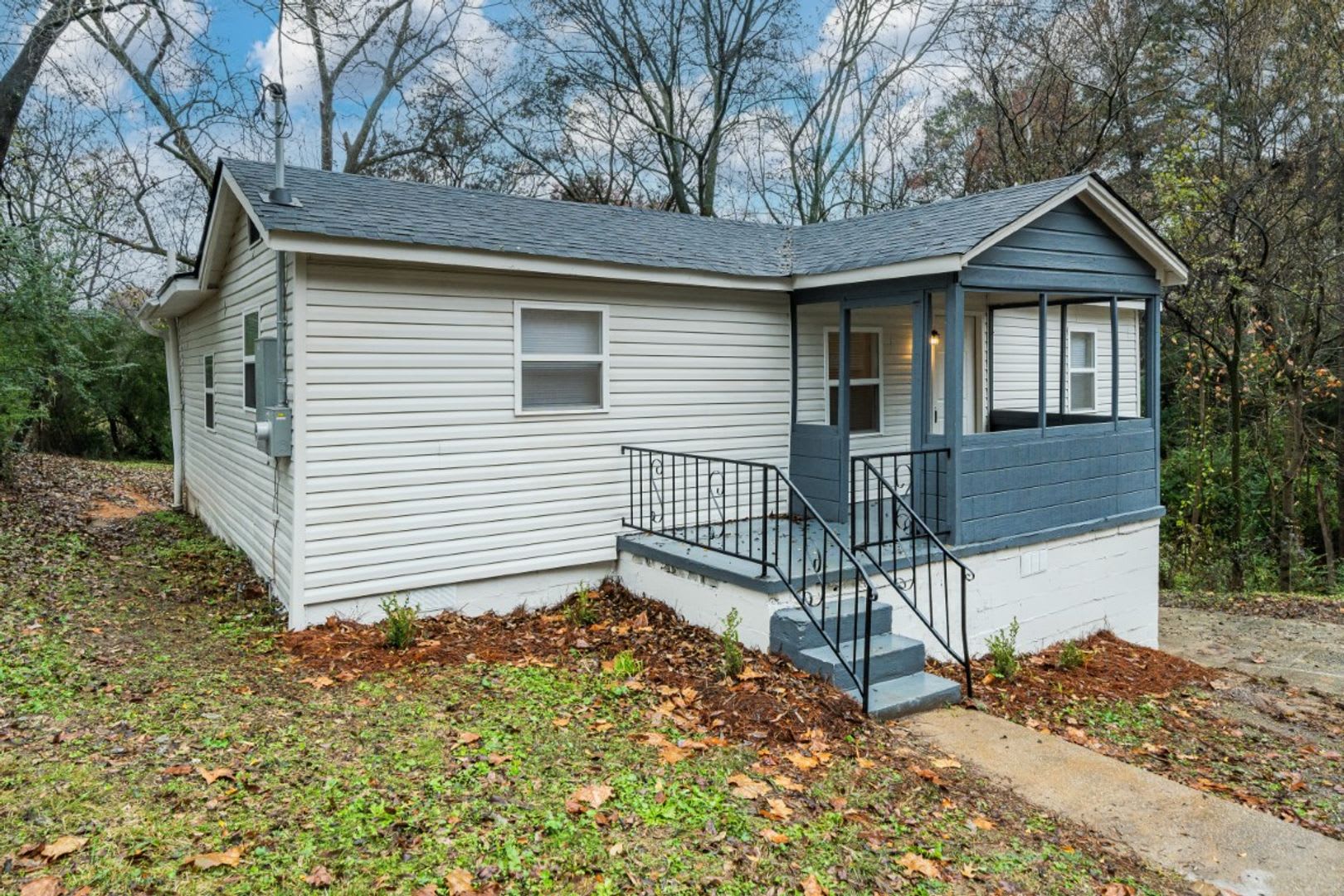Beautifully Renovated 3BR/2BA Home on Forest Road in Hueytown – Now Accepting Section 8! – photo 2