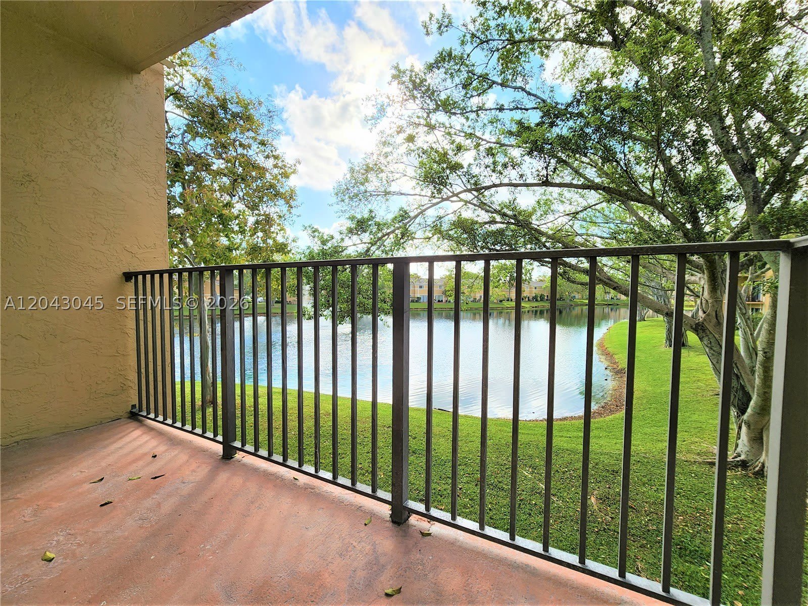 251 Palm Cir W – photo 1