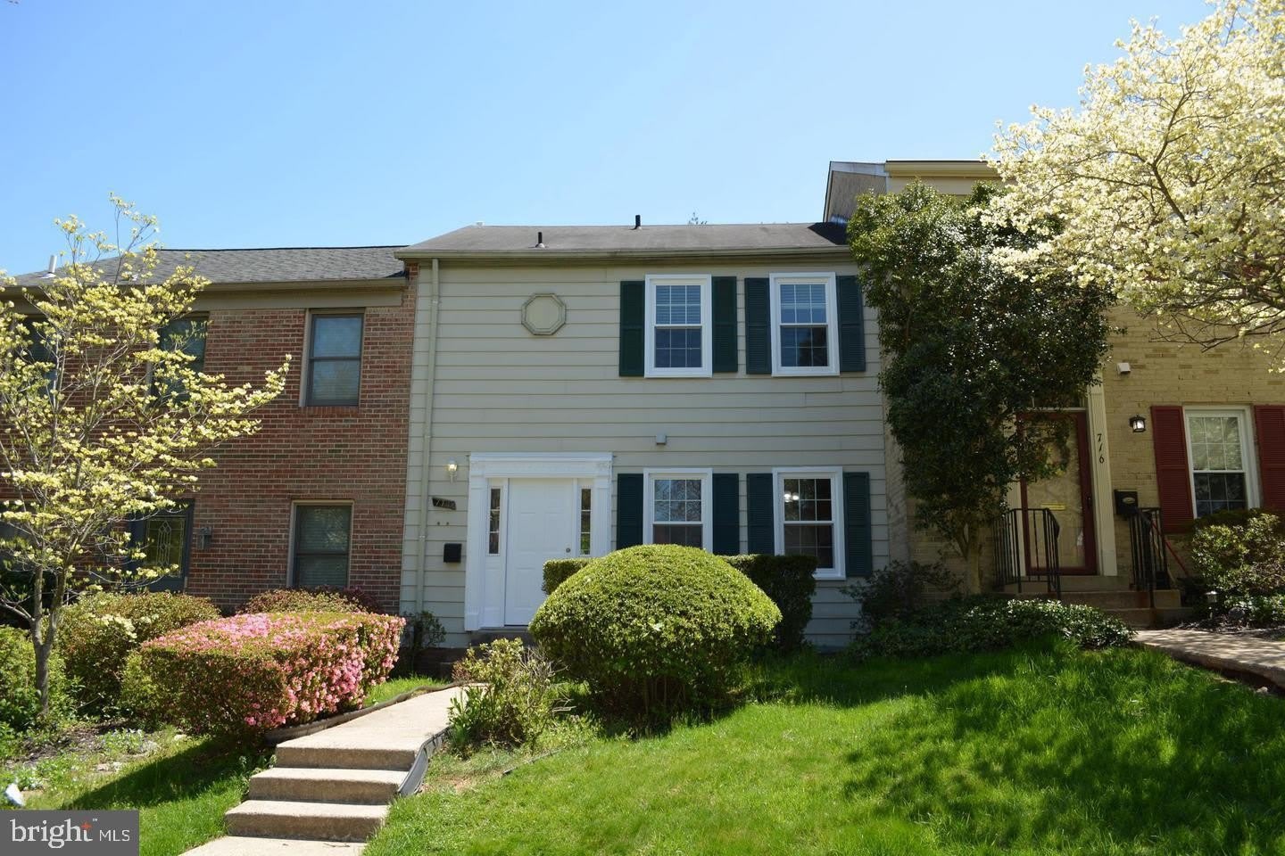 714 HURLEY Avenue – photo 1