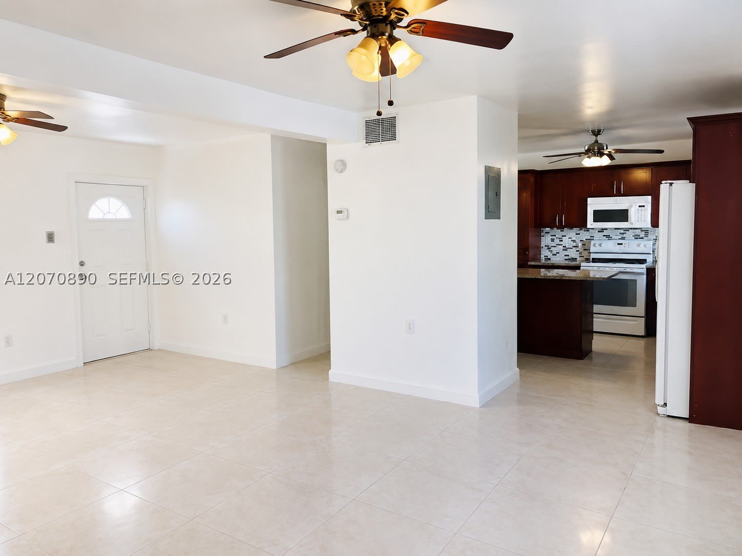 325 NE 108th St – photo 3