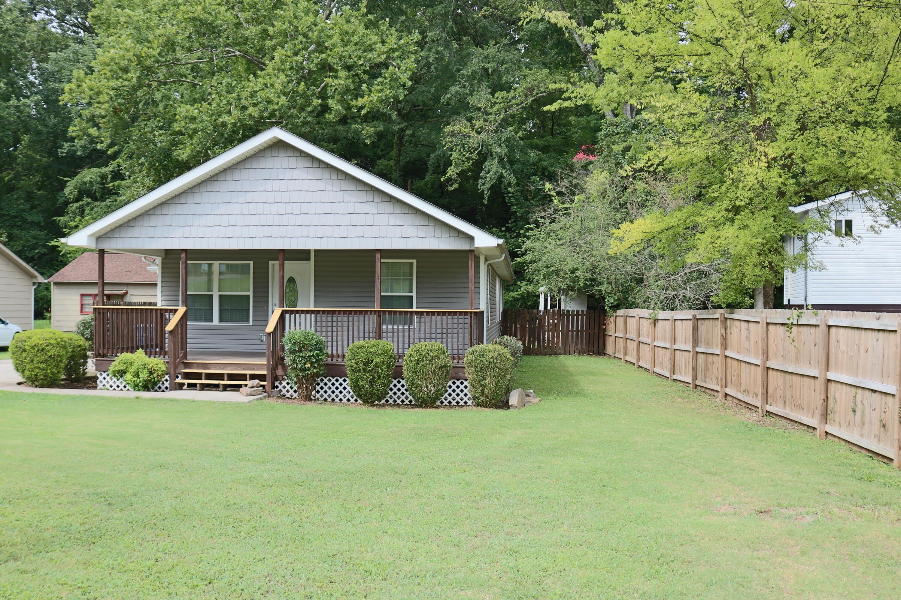 211 Martin Road – photo 2