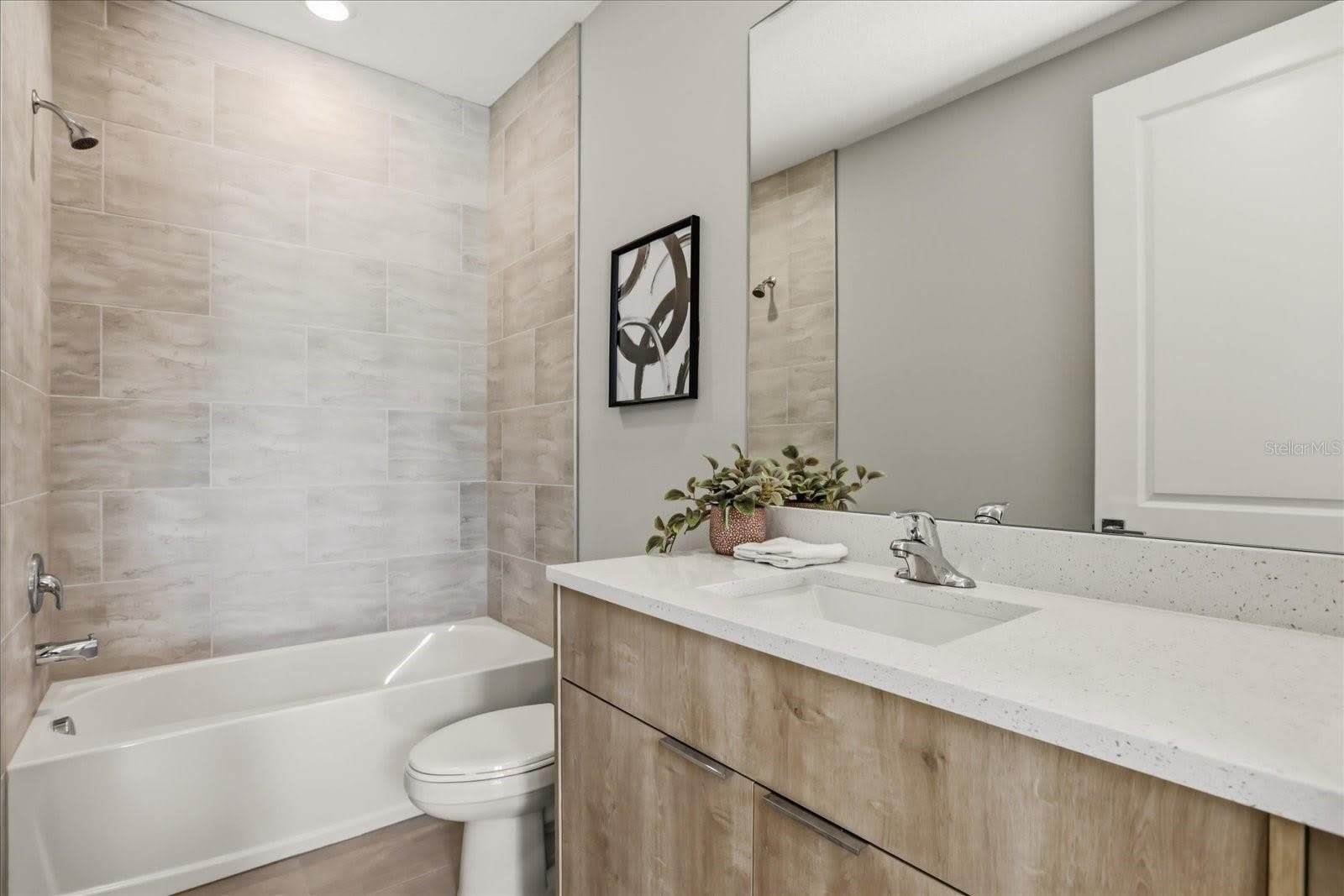 2316 E CONCORD Street – photo 3