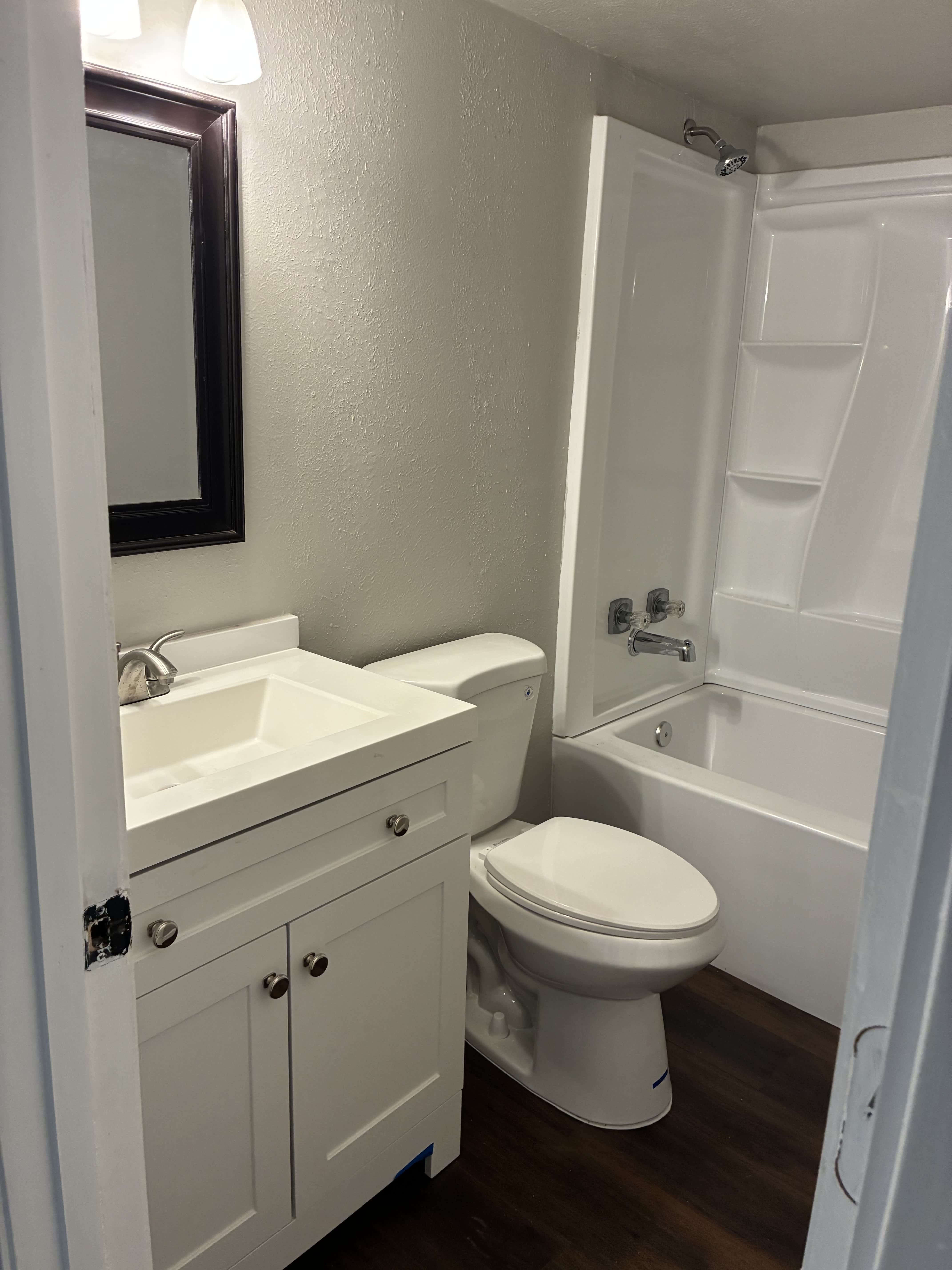 889 Lake St – photo 5