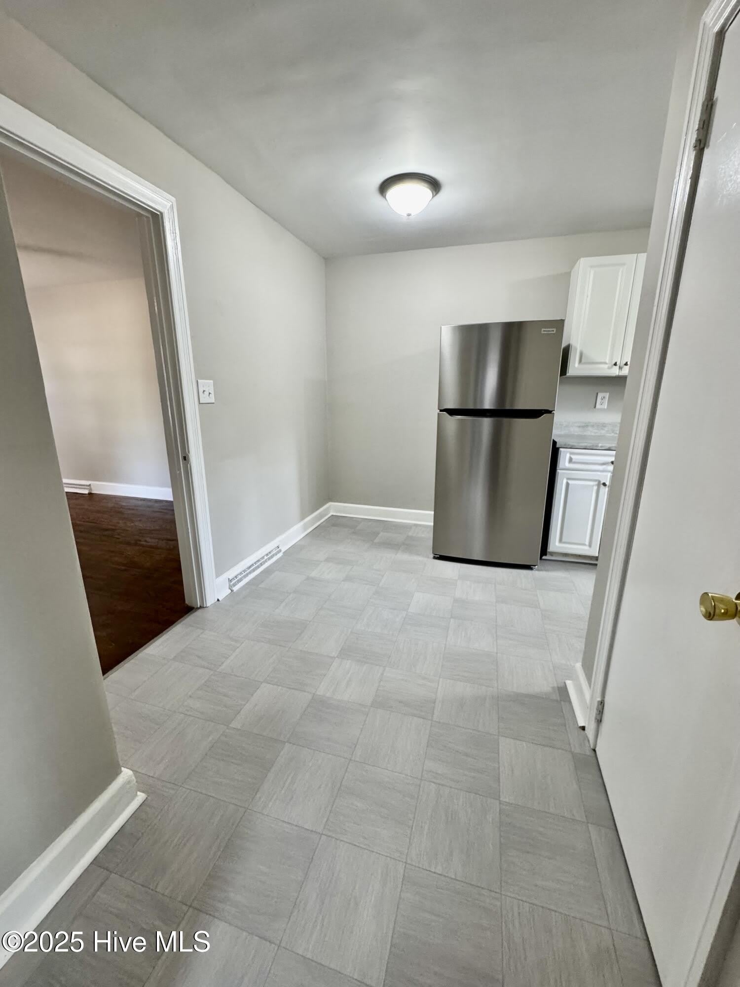 2506 E 3rd Street – photo 5
