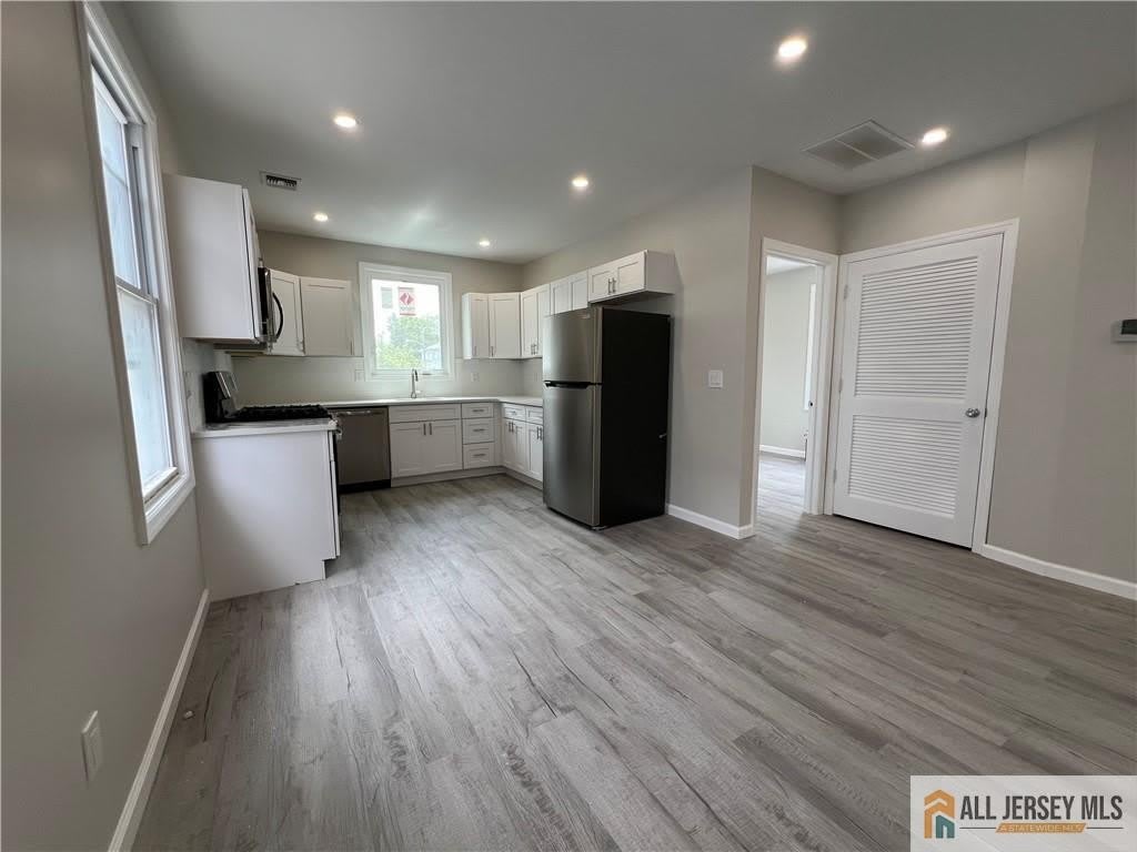 588 Livingston Avenue – photo 5