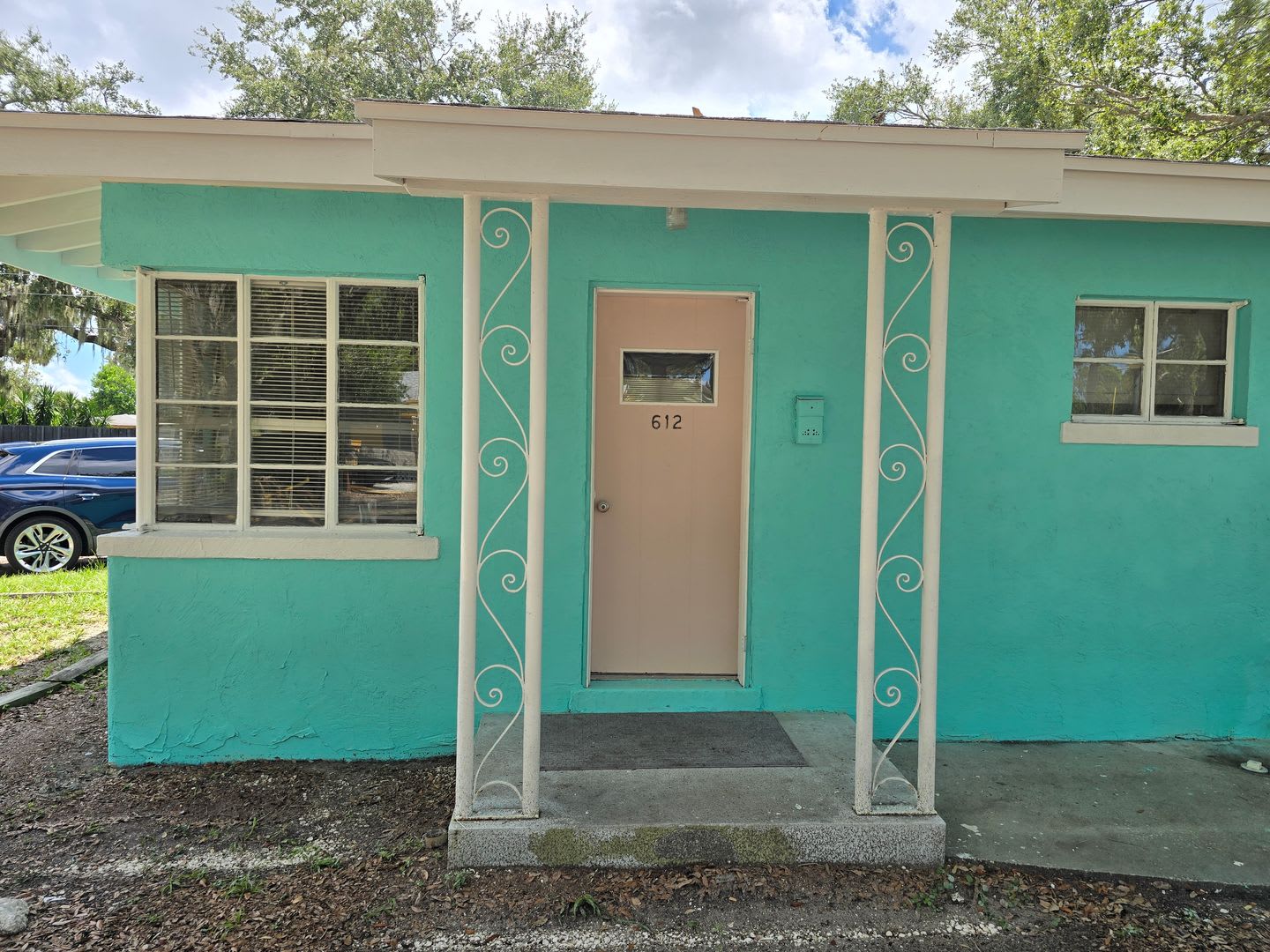 Cute Studio Duplex In Downtown Sarasota Available Now – photo 2