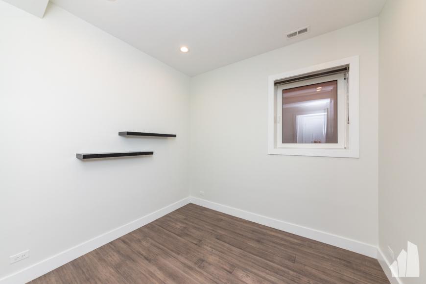 1420 W Chestnut St – photo 4