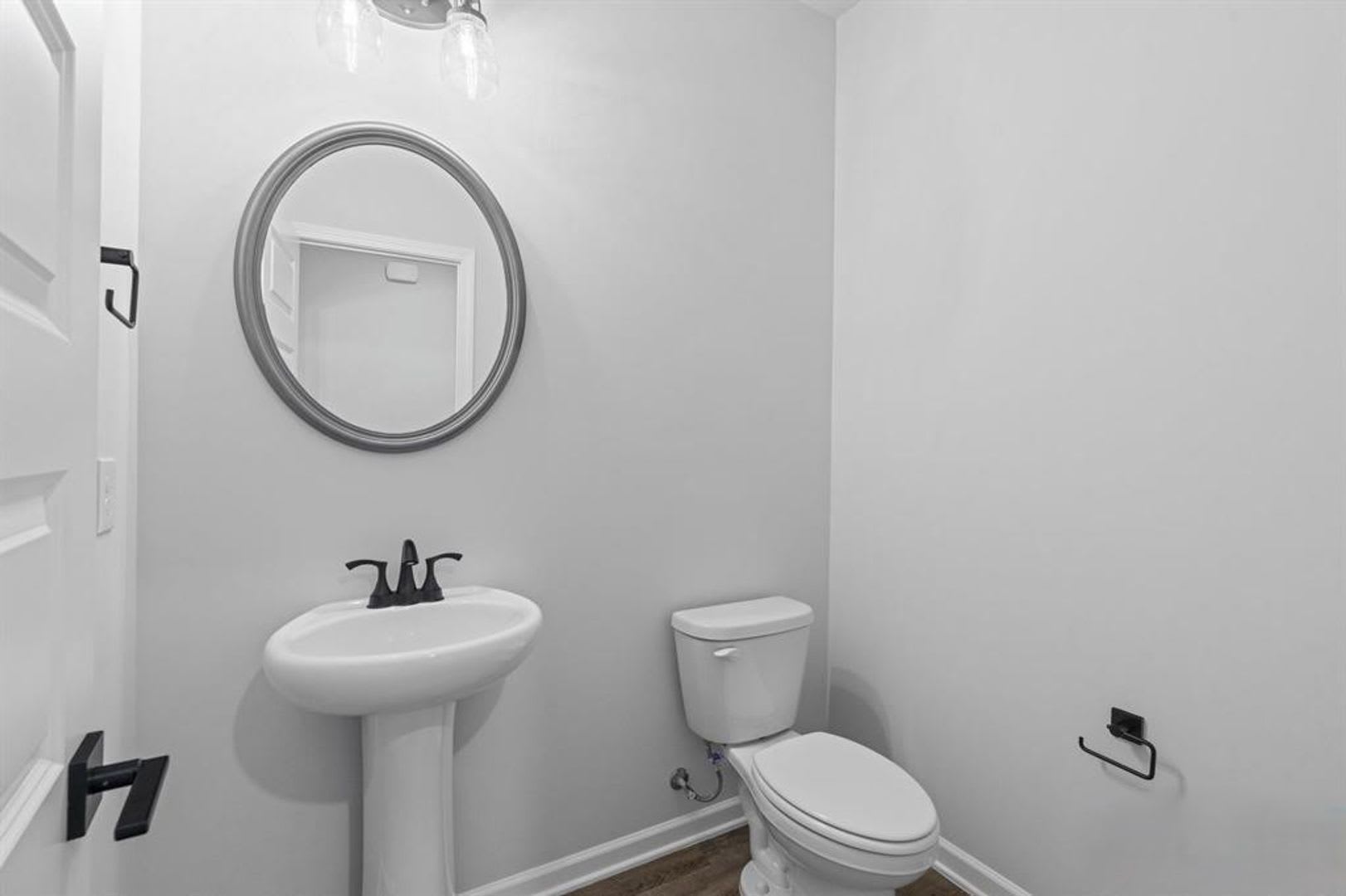 Move In Special!! – photo 3