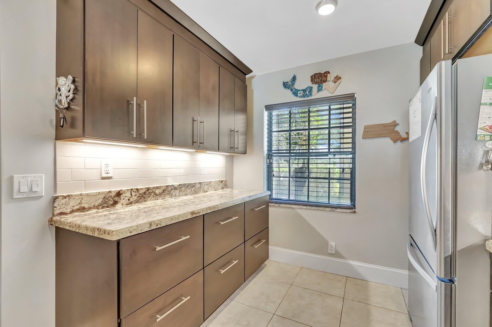 701 Avenue L – photo 4
