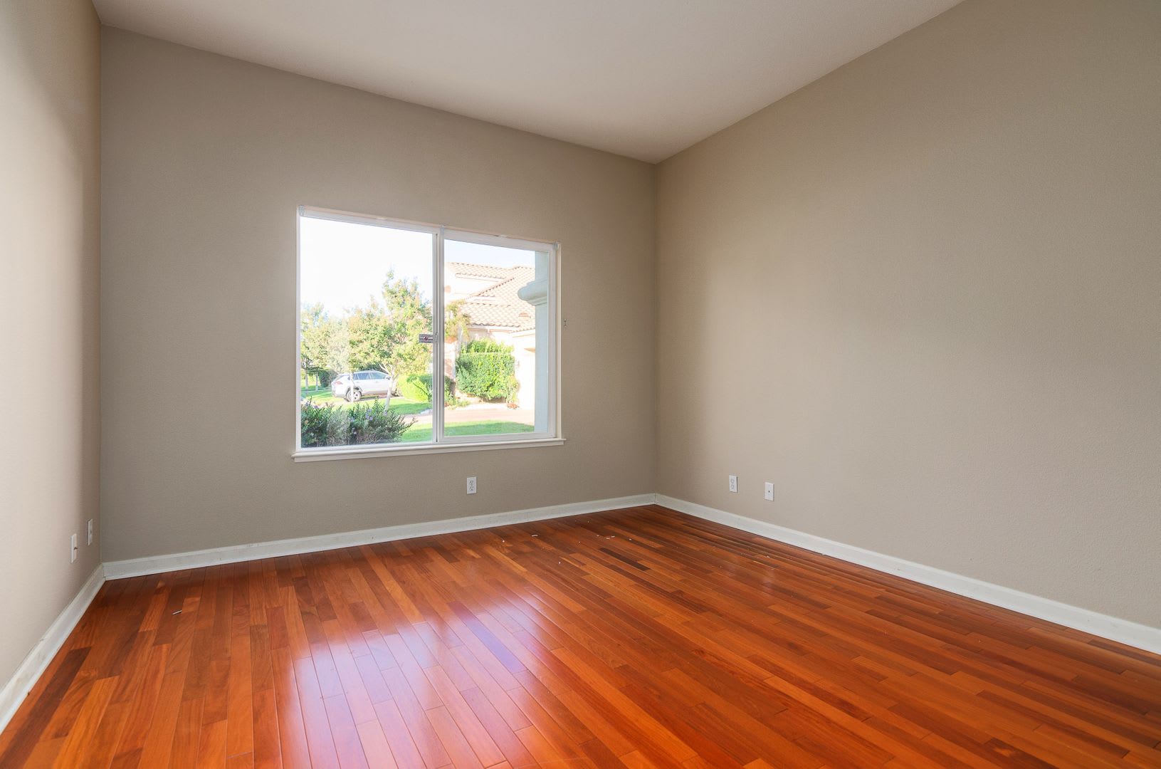 COMING SOON! Desirable Gated Community With Breathtaking Water views – photo 2