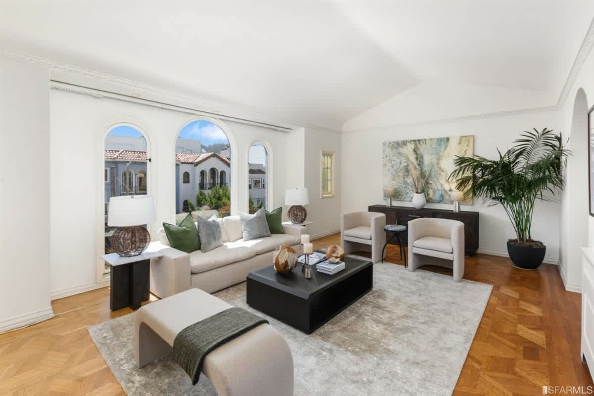 2324 Francisco Street – photo 4