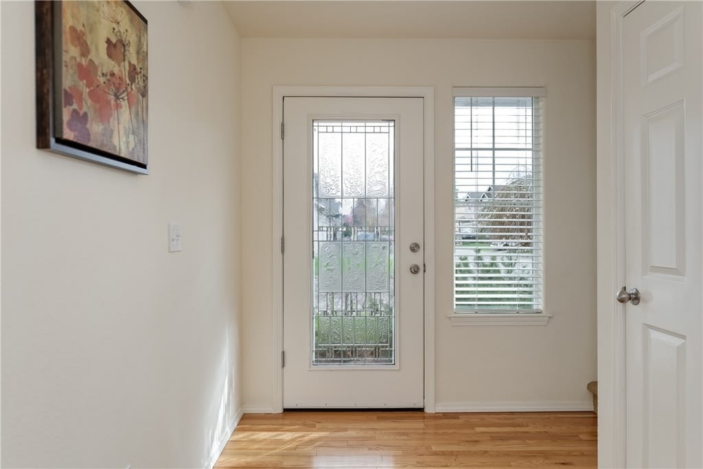 Beautiful 3 Bd. 2.5 Ba. Two Story Home w/attached Garage – photo 2