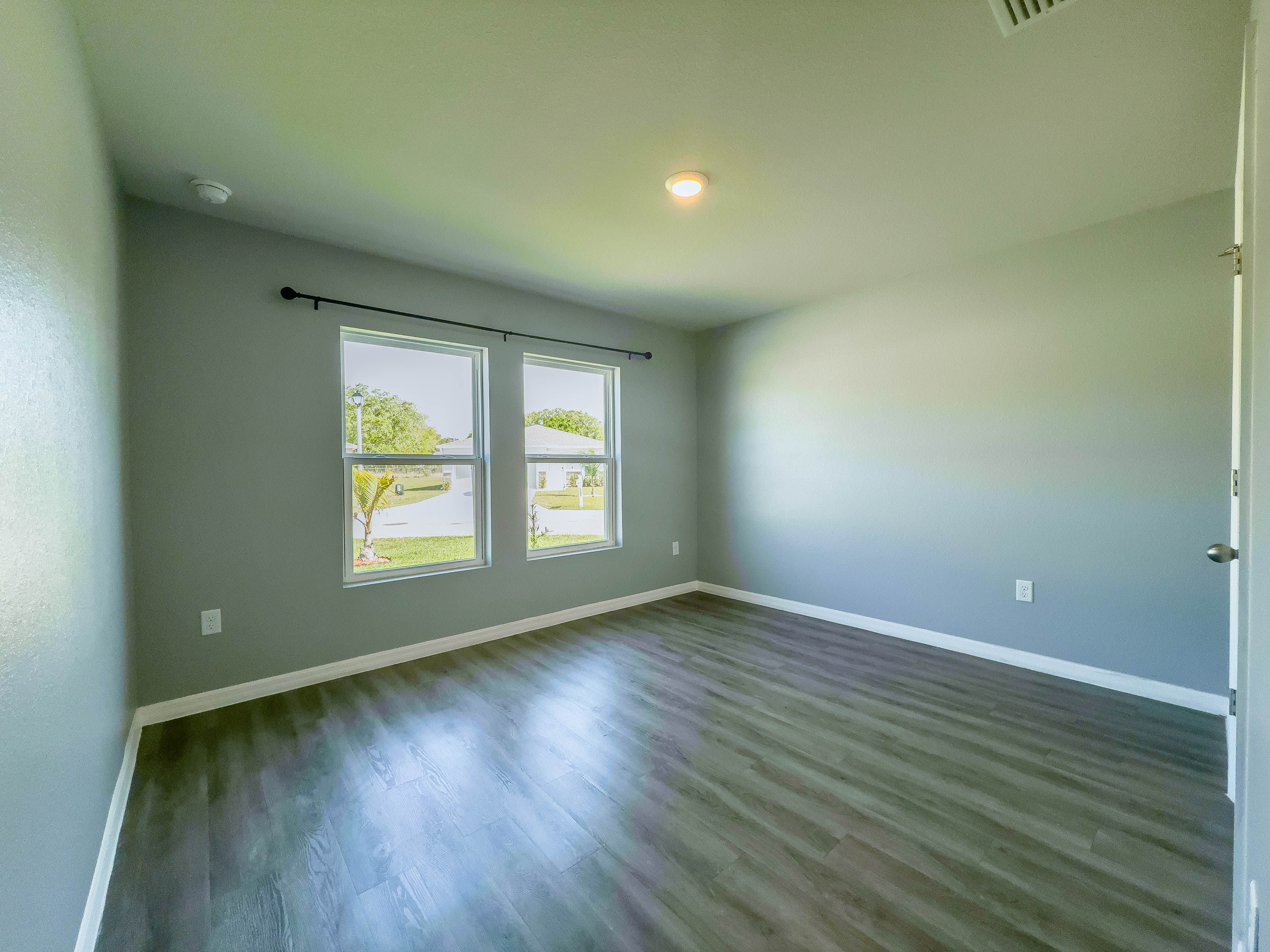 1392 Stone Ridge Cir – photo 4