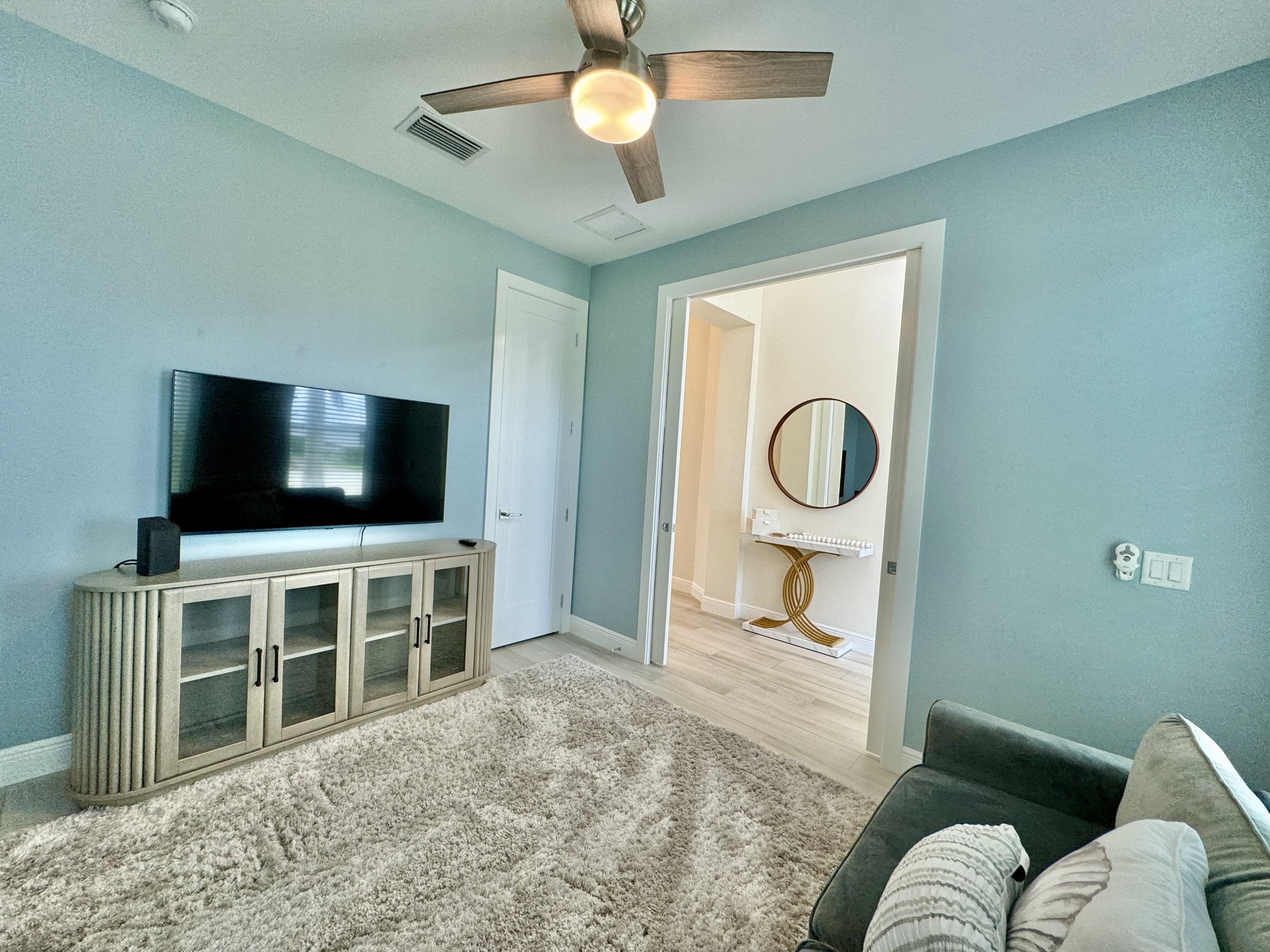 670 101St Avenue North – photo 5