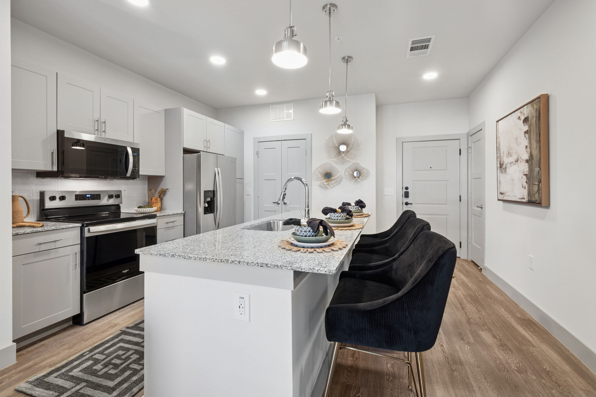 Promenade Apartments – photo 3