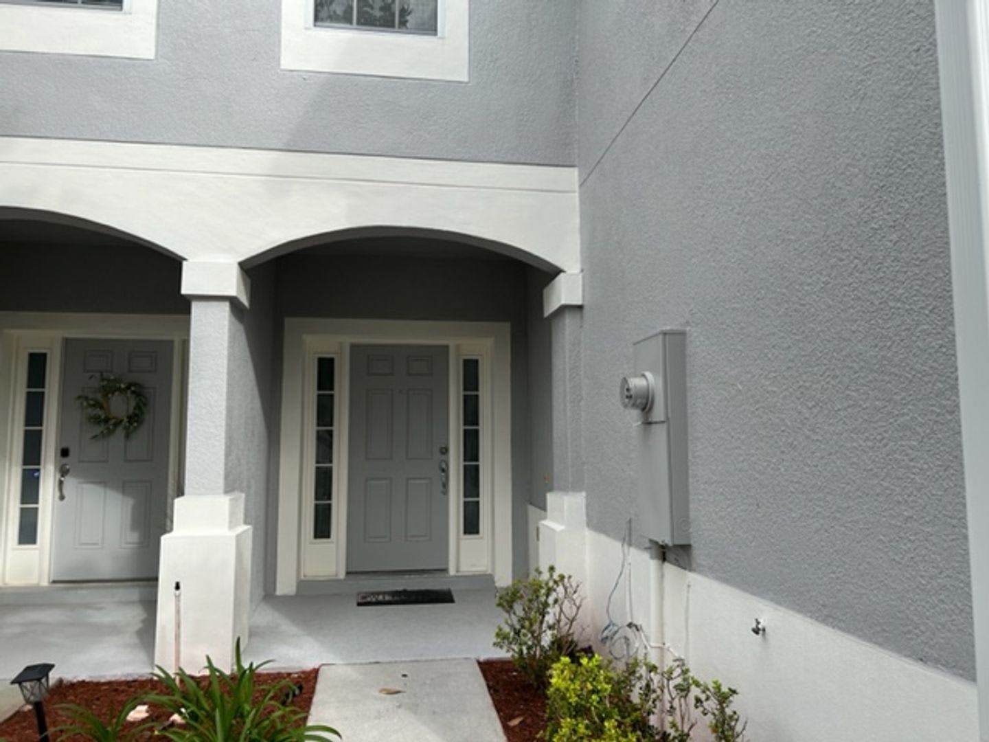 Move In August Beautiful 3 Bed 2 5 Bath Townhome With Large Screened In Back Porch 1 Car Attached Garage In Man Gated Spring Isle Avalon Park – photo 3