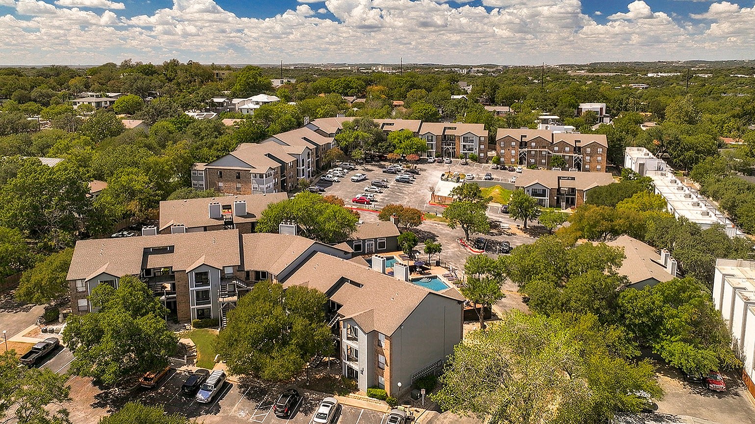 Silver Creek Apartments – photo 1