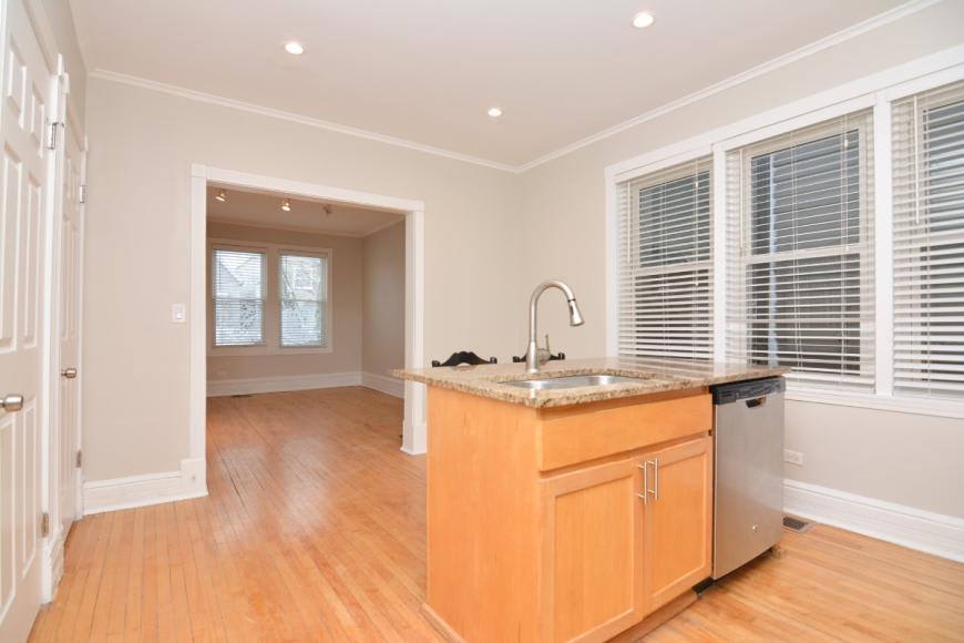 2528 W Charleston – photo 4