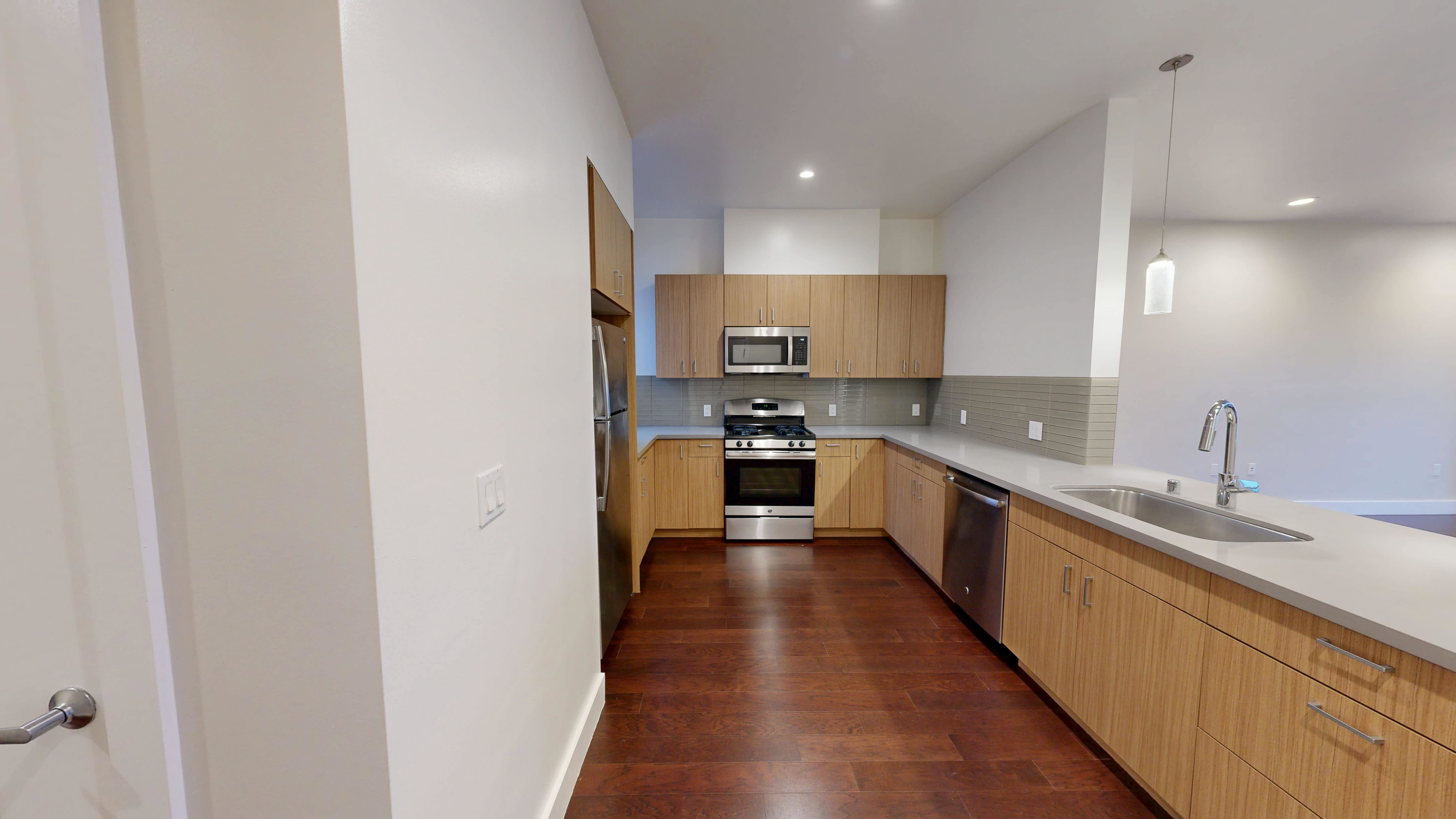 2097 2099 Market Street 211 Church Street – photo 5