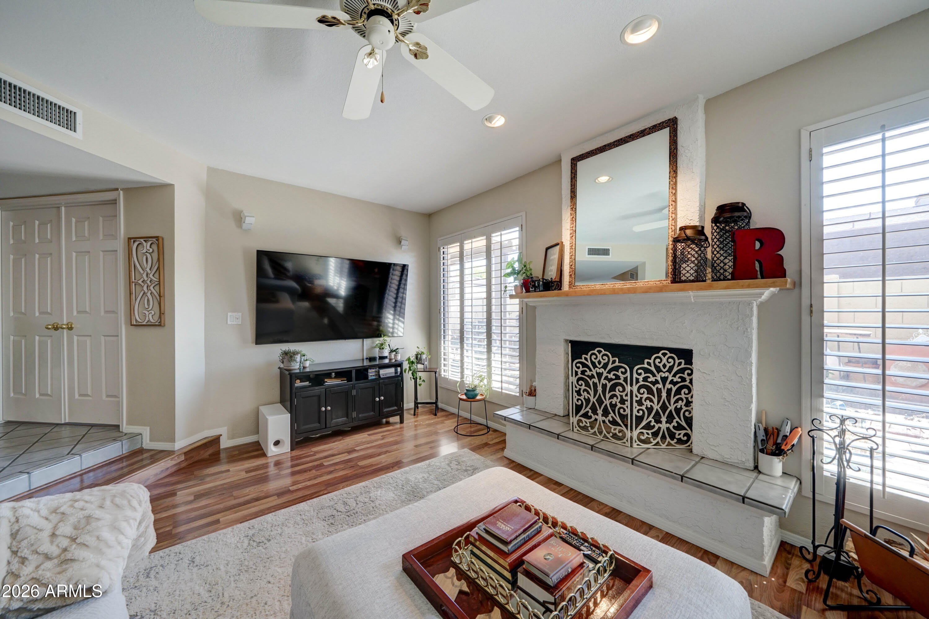 2511 E SHAW BUTTE Drive – photo 5
