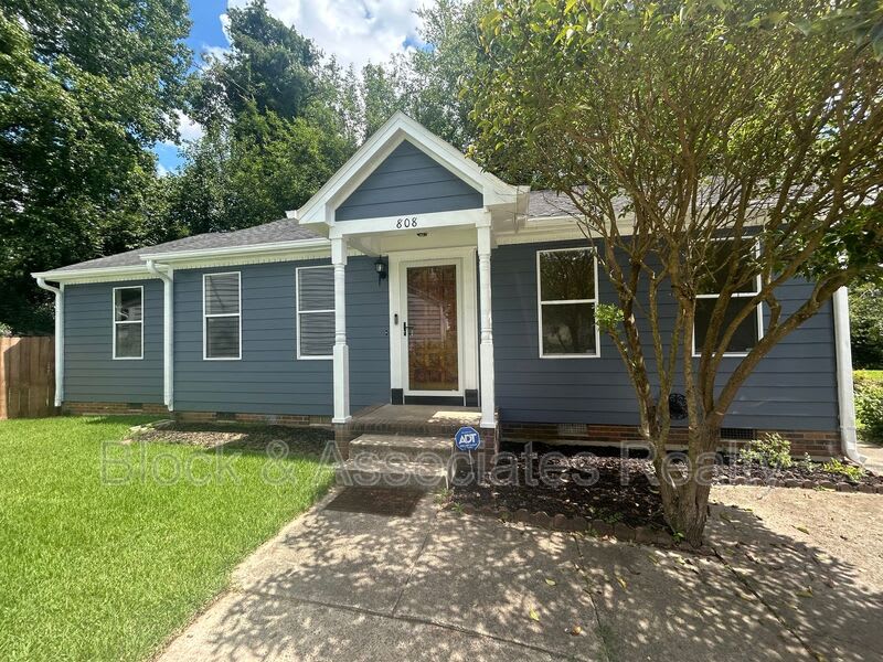 808 Circle Drive – photo 1