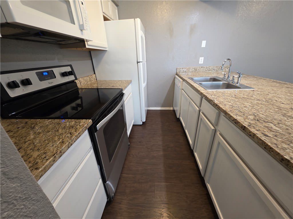 659 Redwood Avenue – photo 4