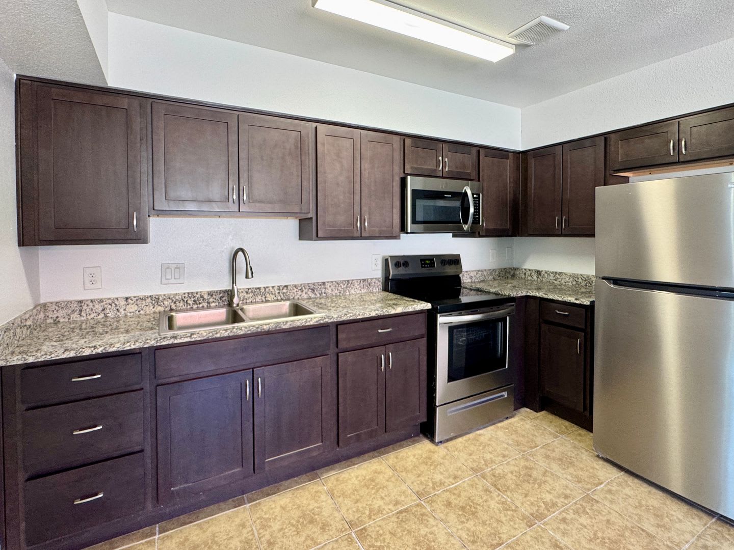 2920 Siki Court C Beautiful 2 Bed 1 Bath Condo Move In Special – photo 3