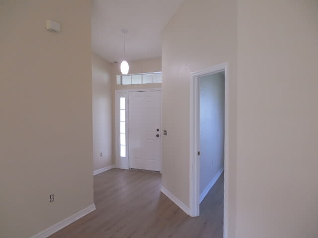 3985 Lema Dr – photo 2