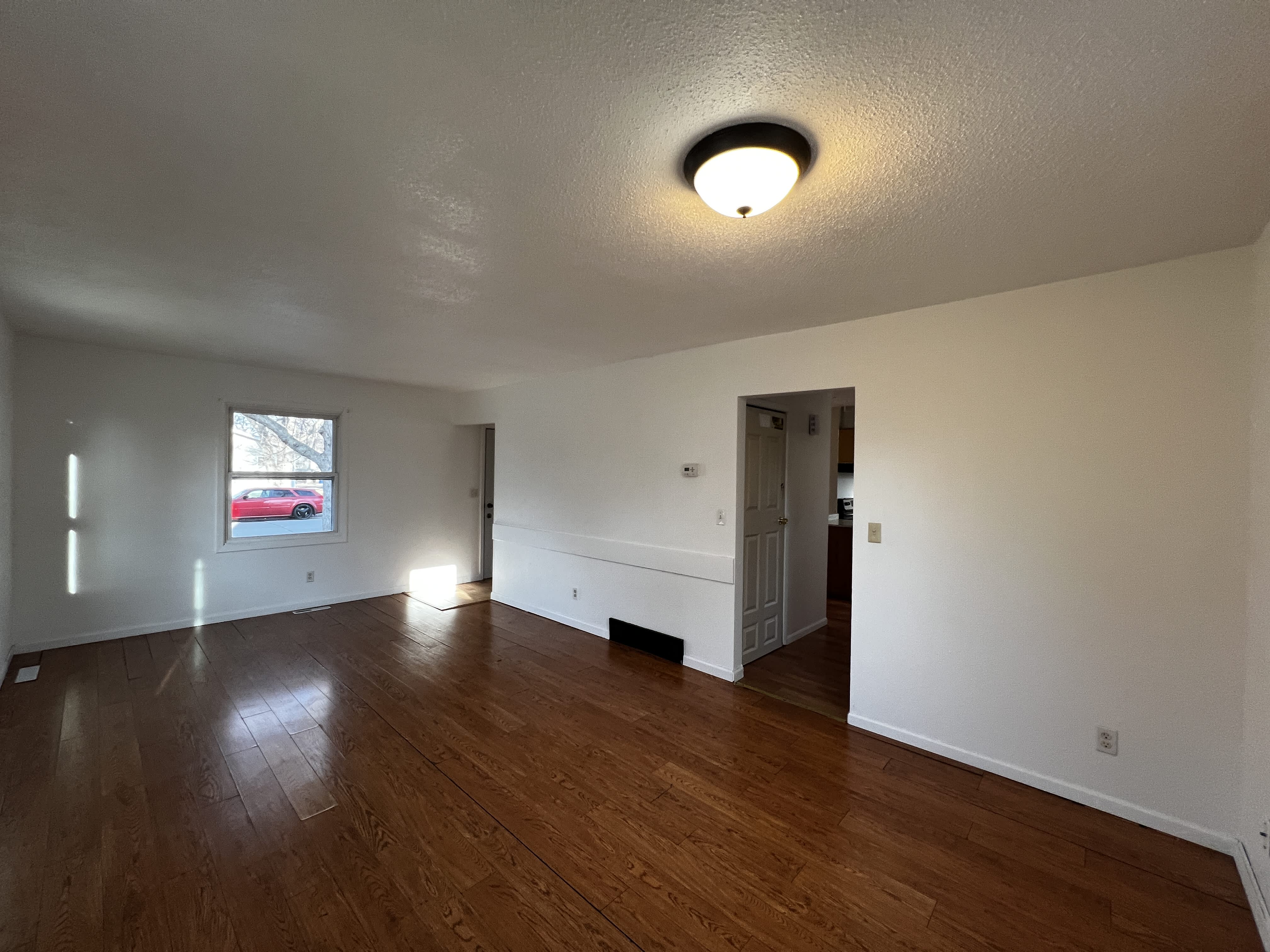 909 26th St N – photo 3