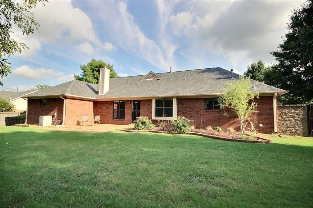 290 Scarletts Way St – photo 2