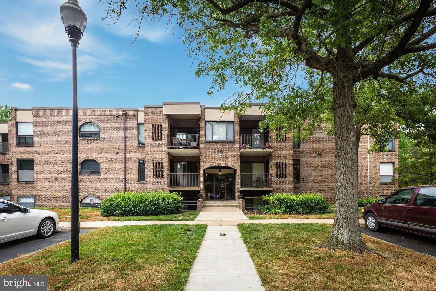9 SILVERWOOD Circle – photo 1