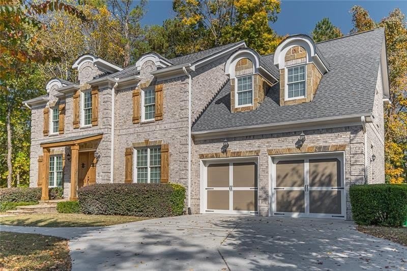1106 DEVINE Circle NE – photo 4