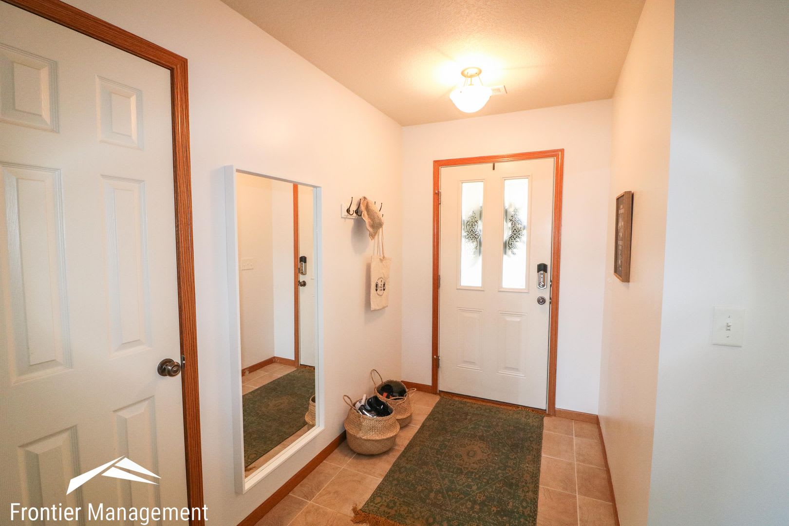 Beautiful 3 Bedroom Home In Great MHK Neighborhood! – photo 3