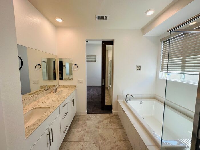 1811 West Halsey Avenue – photo 4