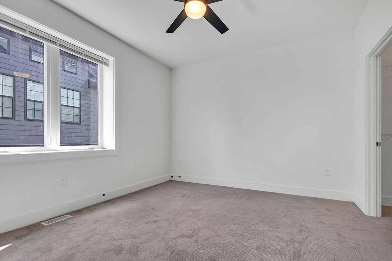 526 N. Lincoln – photo 5