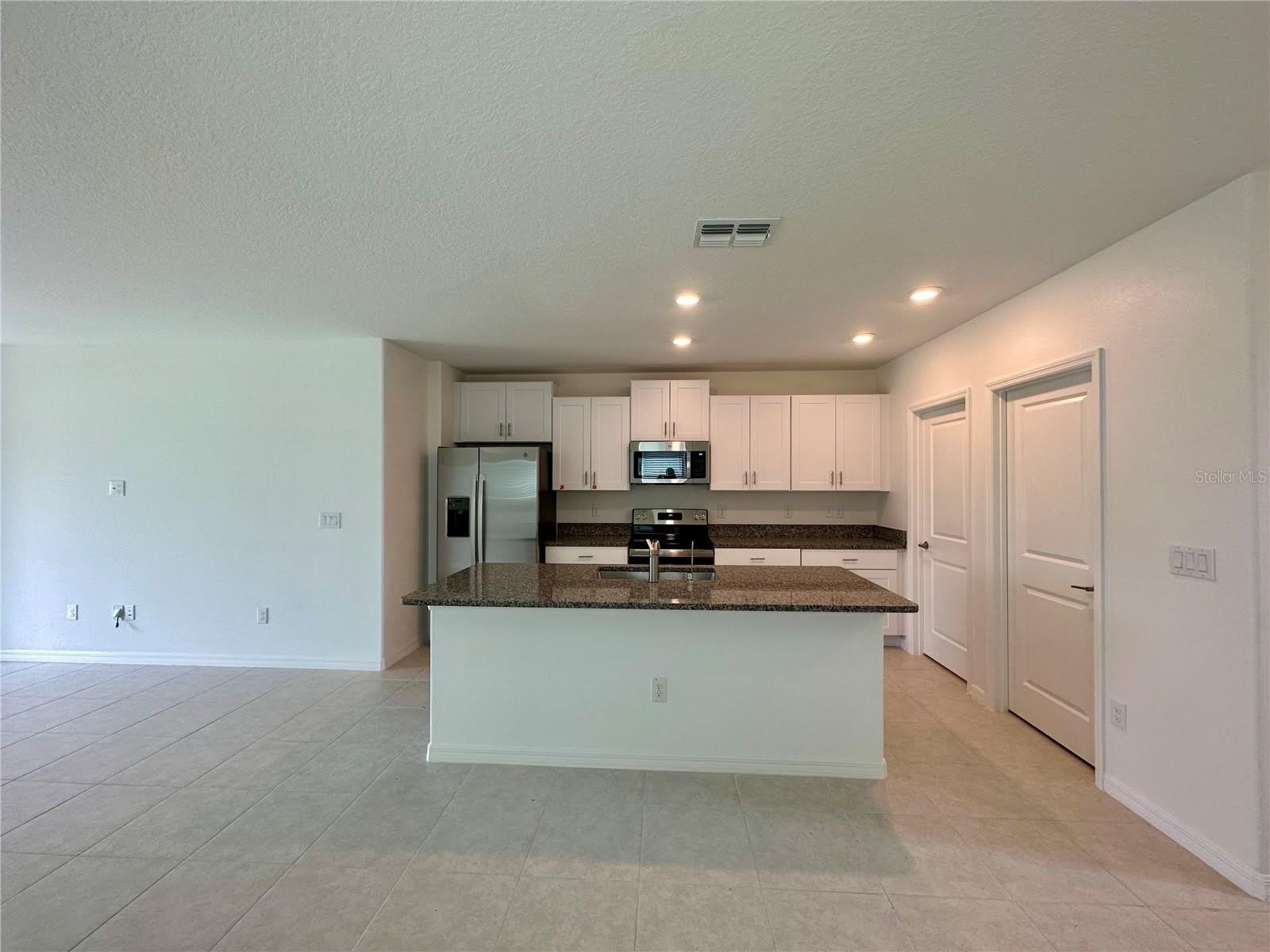 11131 RADIANT SHORE Loop – photo 5