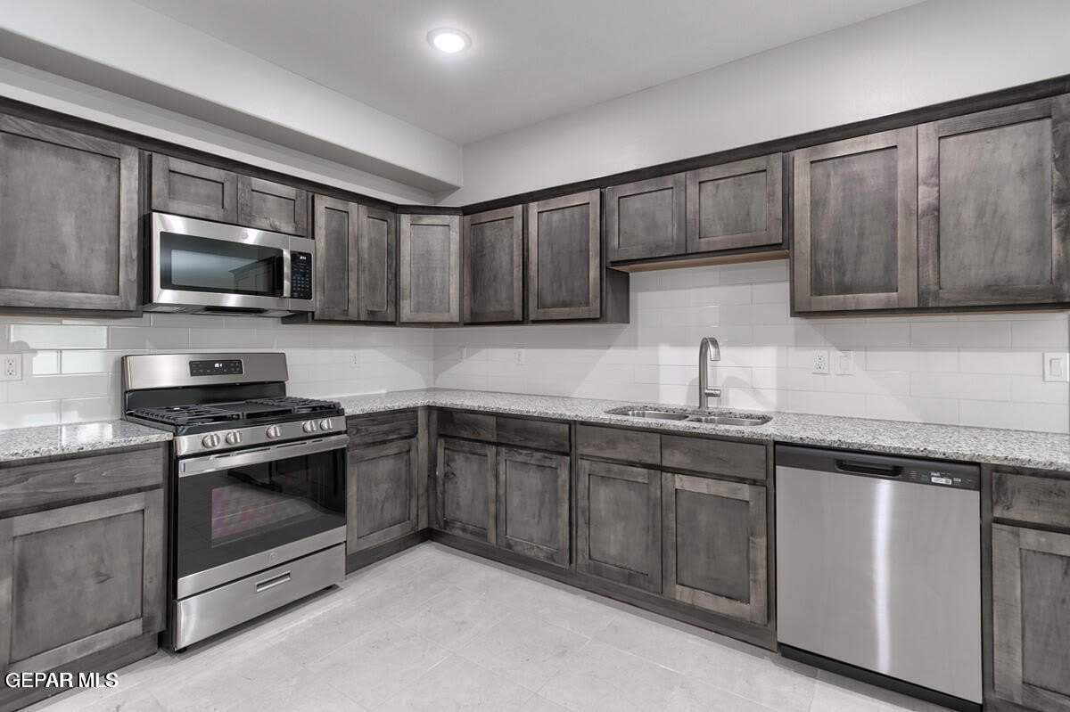 515 DUSK VIEW Street – photo 4