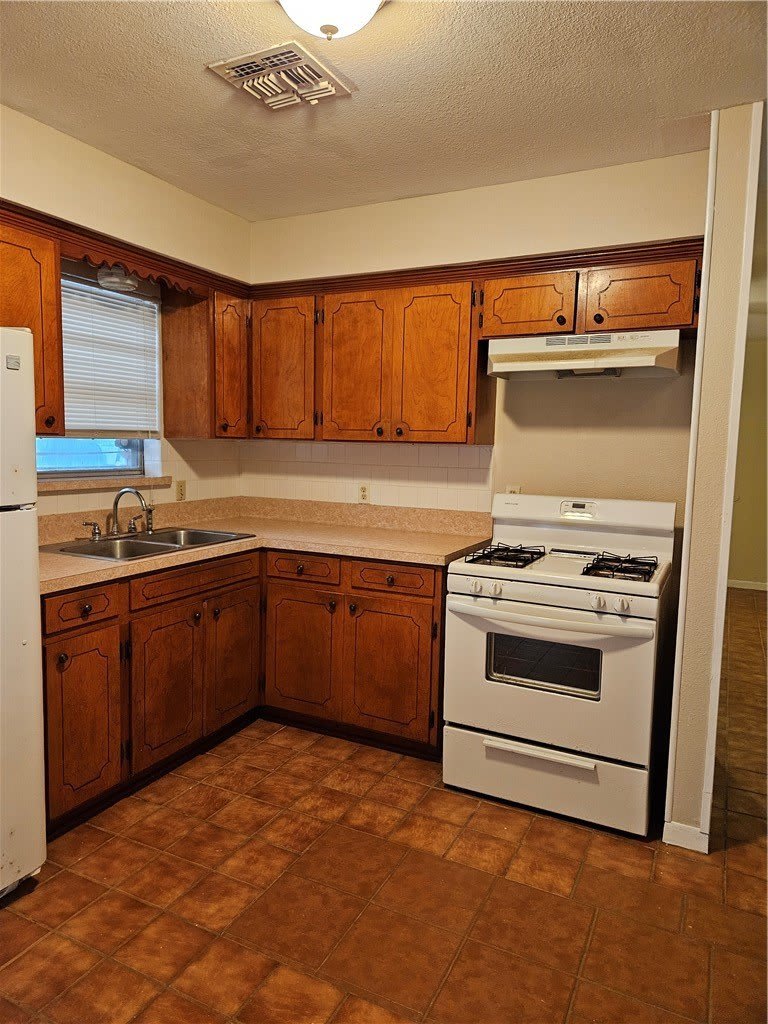 501 N Gregory Avenue – photo 3