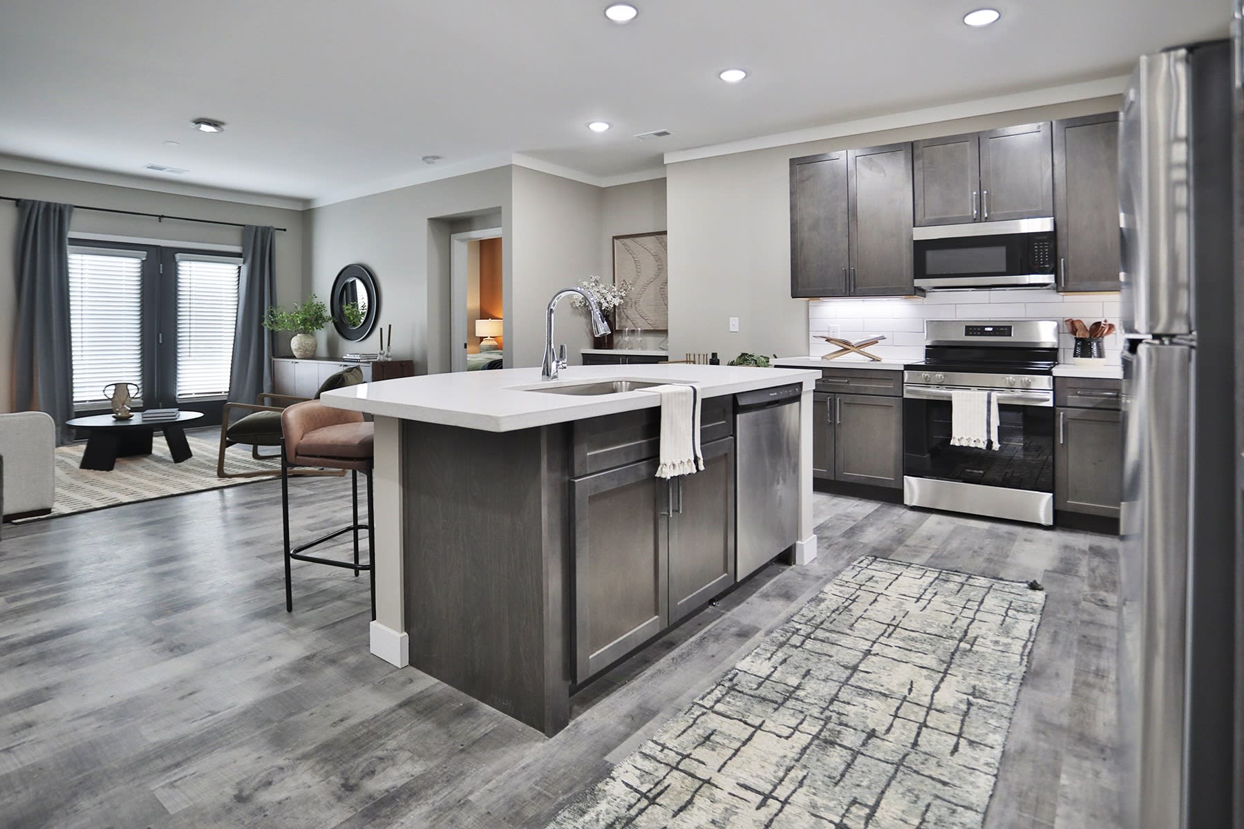 Altair Apartments – photo 3