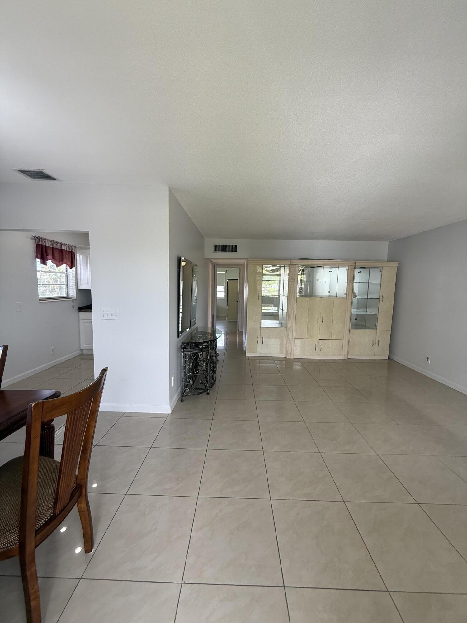 184 Easthampton H – photo 2