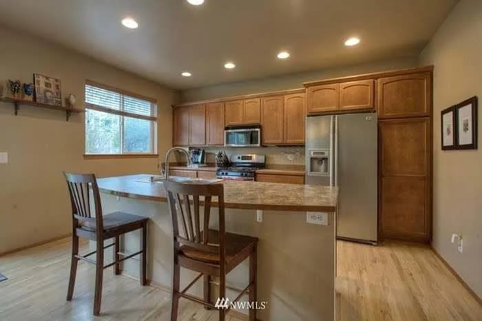 2508 Blaine Avenue Northeast – photo 4