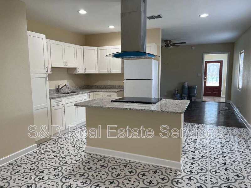 407 Ave A SE – photo 2