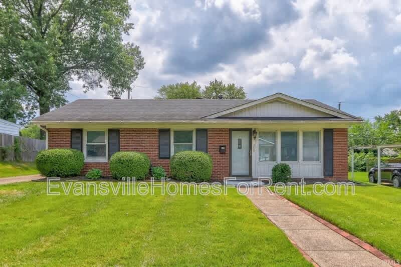 300 North Park Dr – photo 1