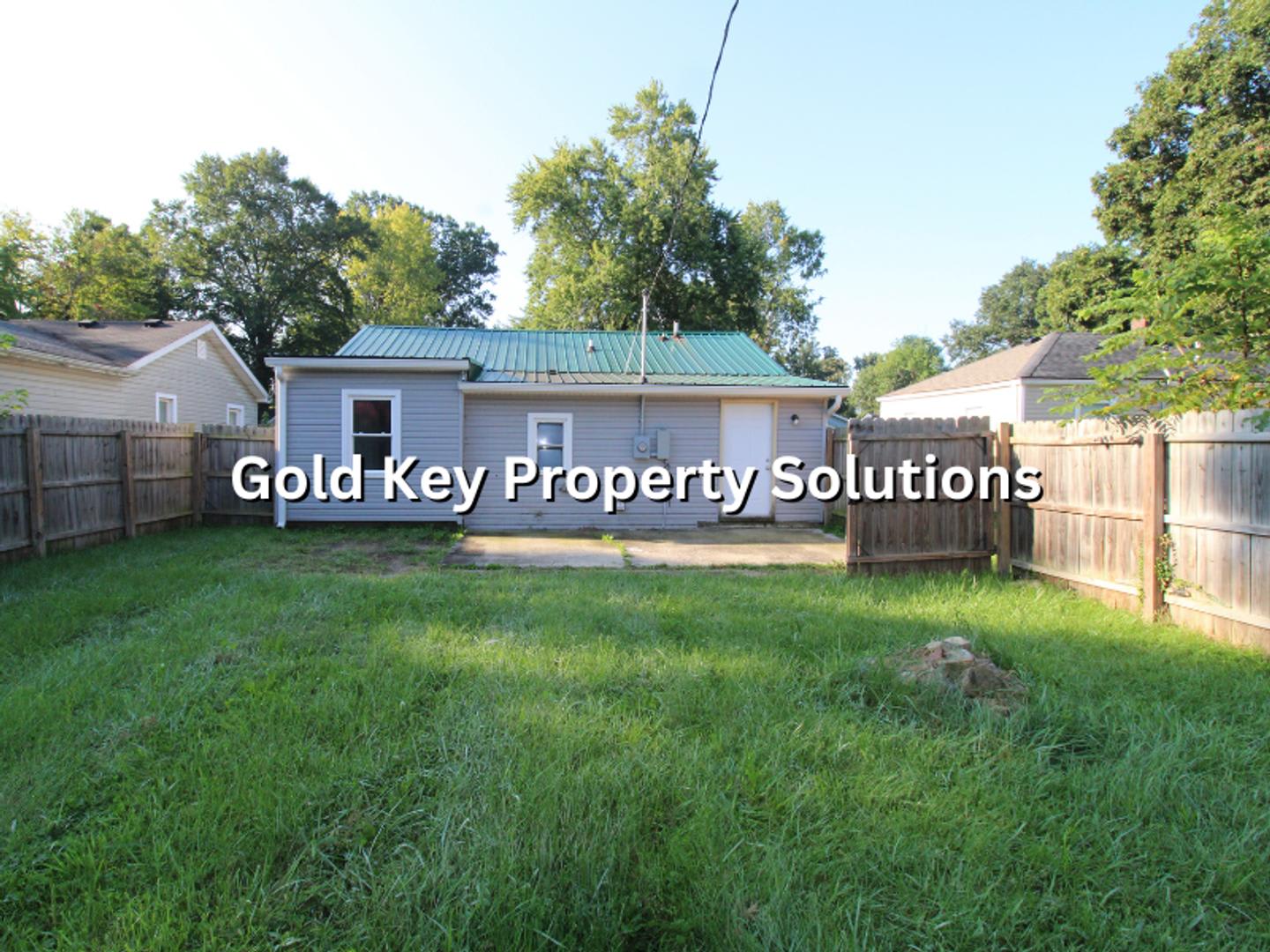 Beautifully Updated 3 BR 2 BA House with Central Air (NO SECTION 8) – photo 4