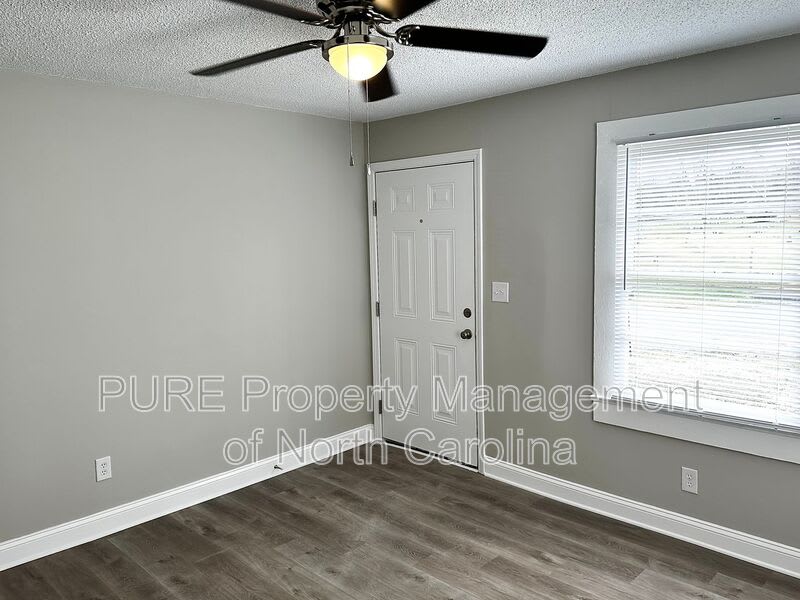 208 S Lexington Dr – photo 3