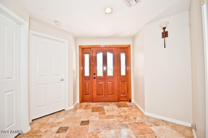 2322 S Rogers – photo 4