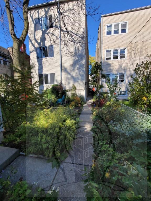 2627 W WALTON ST. – photo 2