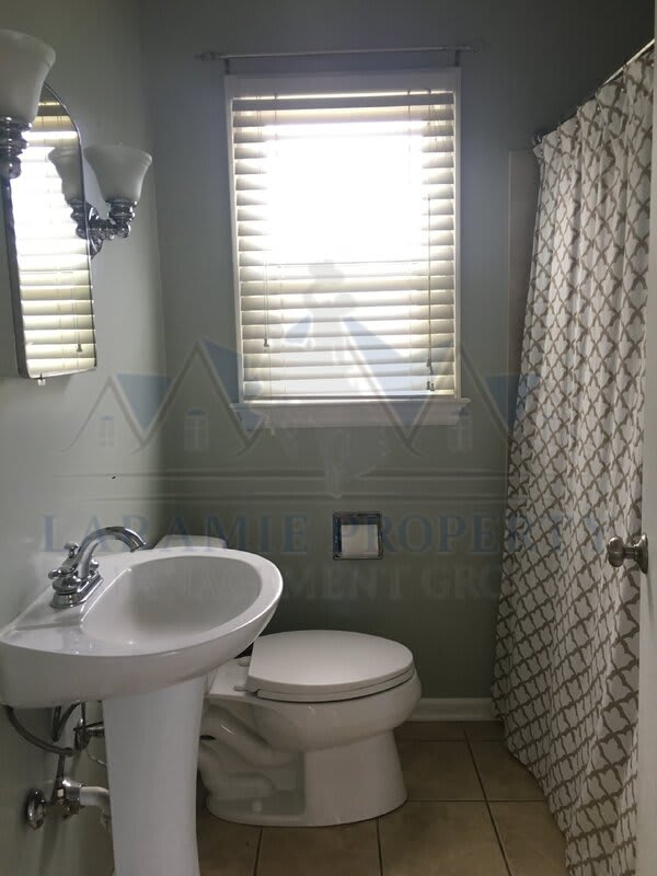 1517 Ord St – photo 5