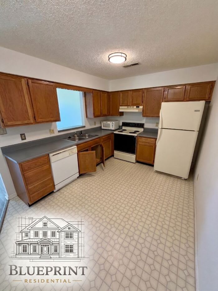 7913 Eldin Way – photo 5