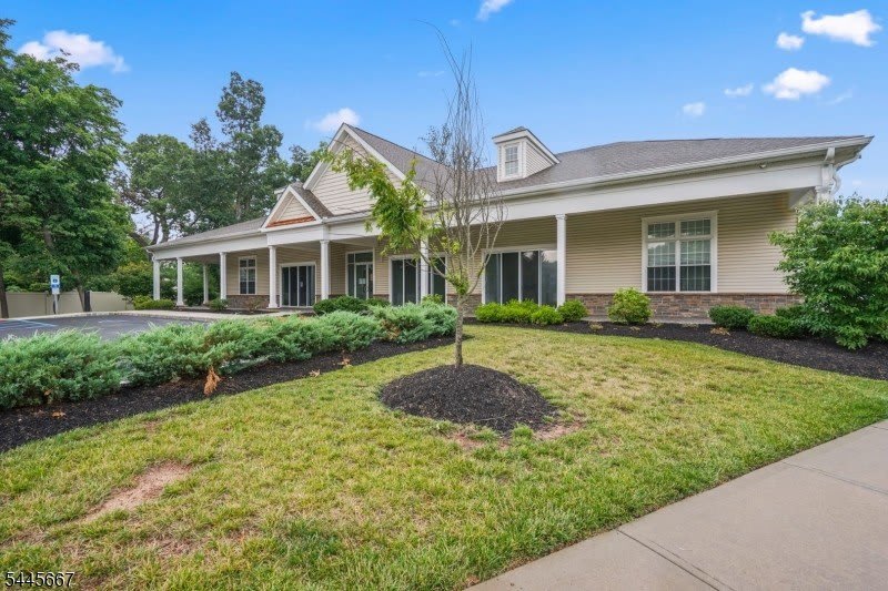 723 Lorhan Dr – photo 2